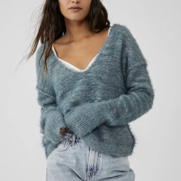 Free People Serendipity Sweater Storm Combo Oversized V-Neck Soft Furry Womens S - Picture 1 of 9